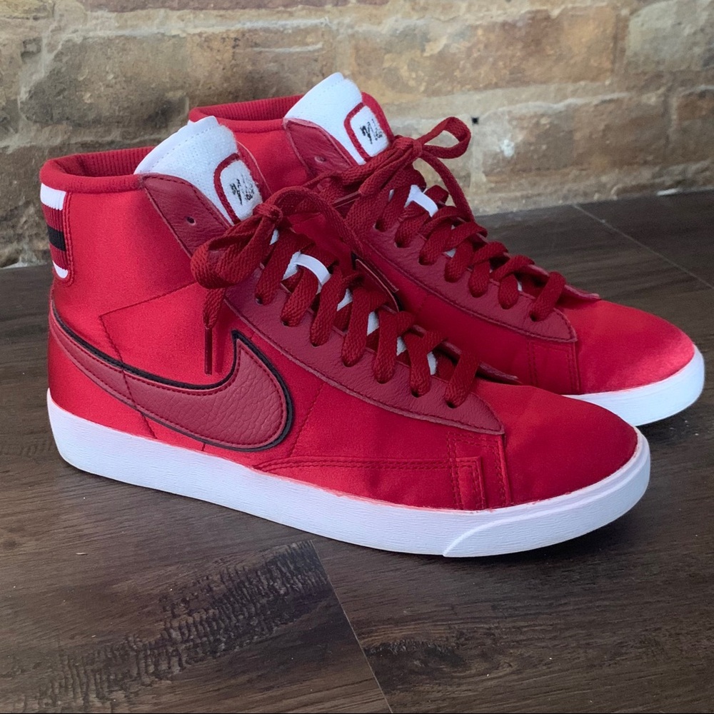 Nike SB Blazer Mid Premium Satin Red Crush Sneaker